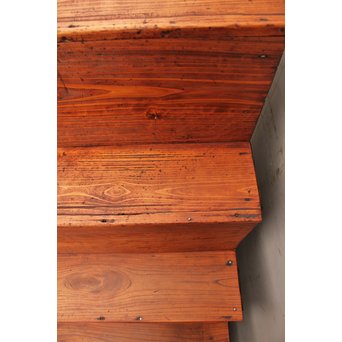 縦桟引戸の欅階段箪笥　M54 