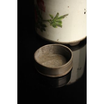 乾茂號錫と粉彩の茶壷　K165 