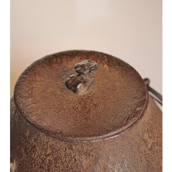 13代人間国宝鈴木盛久造　直筆手紙付　霊芝蓋虫食羽茶釜　K252 