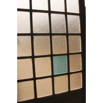 白いアンティークガラス戸/青色ガラス　D134 