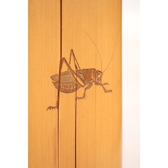 加納銕哉弟子　市川銕琅作　昆虫彫刻竹花生　S2829 