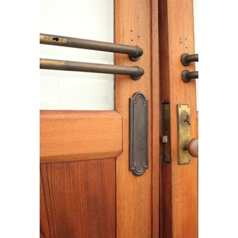 真鍮引手 欅と堅木の重厚観音開ドア 2枚1組　GD1194Y 