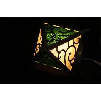 緑色ガラスの唐草文多角照明　A1929Y 