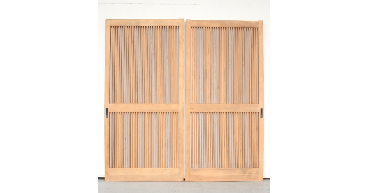 白木格子戸 2枚1組 L1001｜骨董店 のびる 古美術 骨董 和風建具 蔵戸