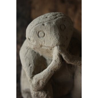 猿の石彫　U122 