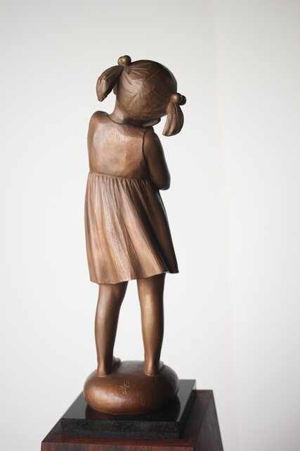 限定入荷 彫刻家 加藤豊作 ブロンズ レリーフ 題名『花帽子』女性像
