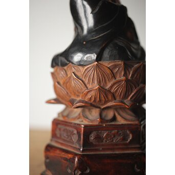 仏教美術 僧侶 黄楊一刀彫木彫　X331 