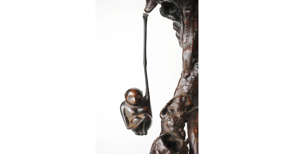 手長猿 吊香炉 銅器 M367｜骨董店 のびる 古美術 骨董 和風建具 蔵戸