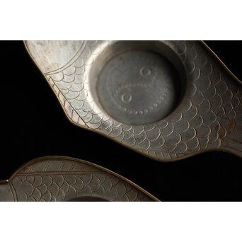 唐物 朱石梅製 魚型真鍮覆輪 錫茶托 6客1組　M401 
