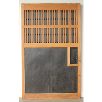 鉄格子の堅牢蔵戸　W0211