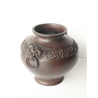 東京銅器名工 高橋凌雲 獅子牡丹紋 鋳造花瓶　M468