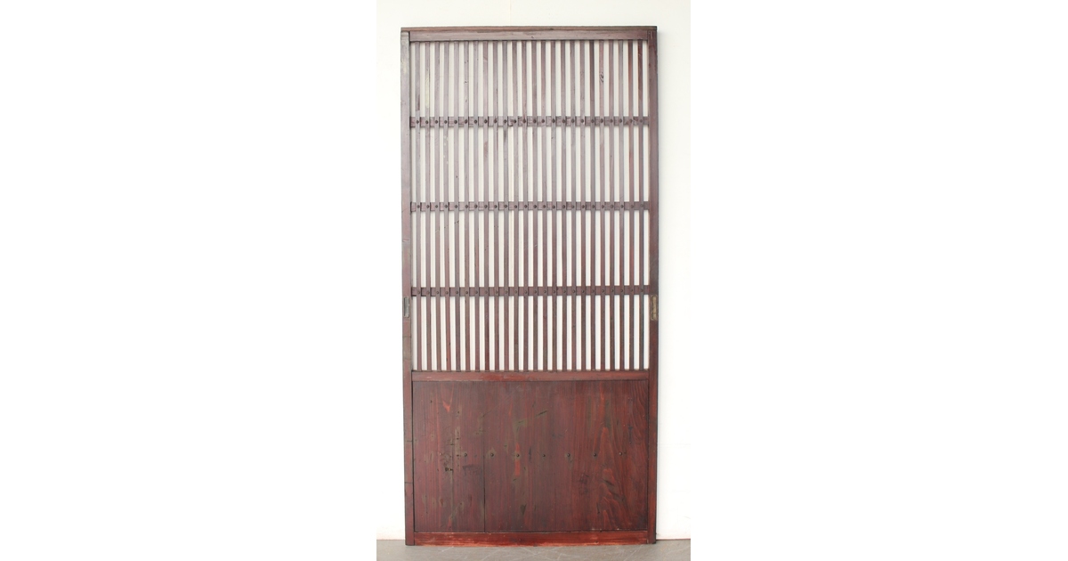 素朴な格子戸 L1180｜骨董店 のびる 古美術 骨董 和風建具 蔵戸 買取の