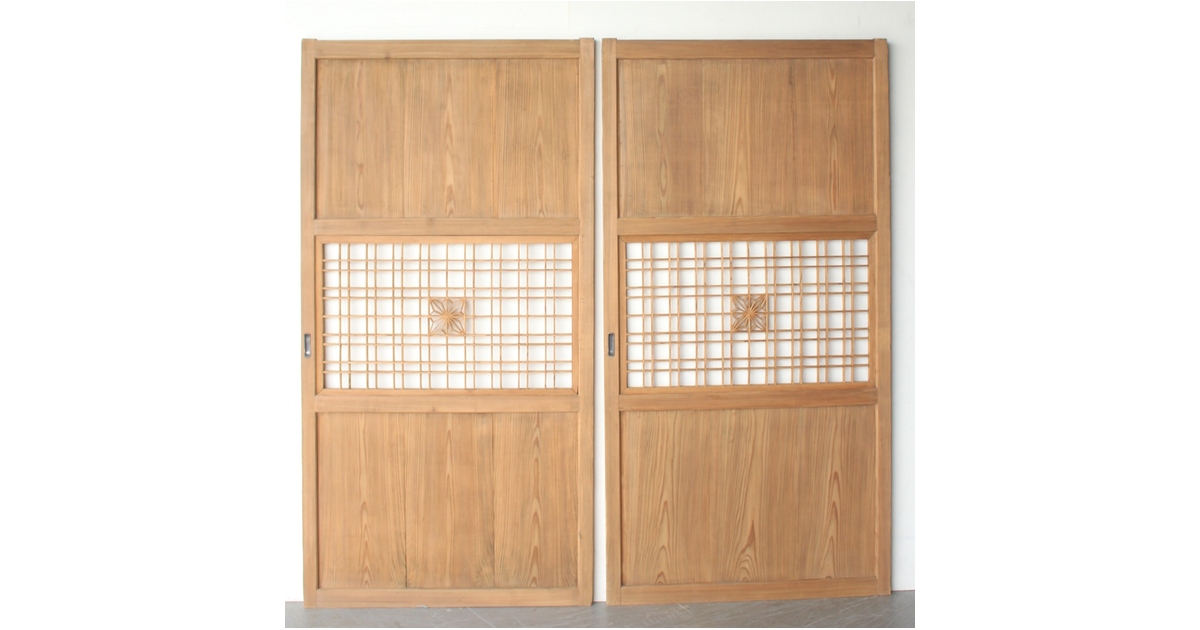 組子の板戸 2枚1組 B1130|骨董店 のびる 古美術 骨董 和風建具 蔵戸 買取のご相談