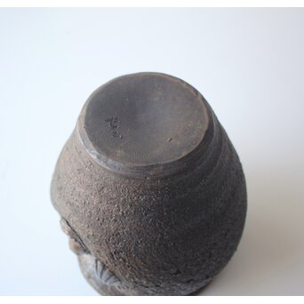 常滑焼 伊奈長三 初代か 貝文花瓶　P655 