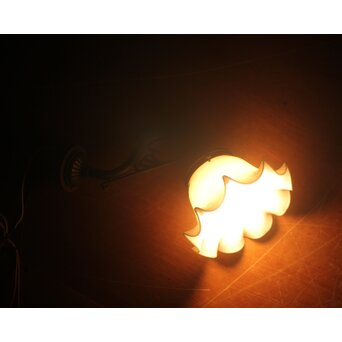 古手 ひらひらシェードのブラケット照明　A0576 