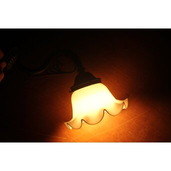 古手 ひらひらシェードのブラケット照明　A0576 