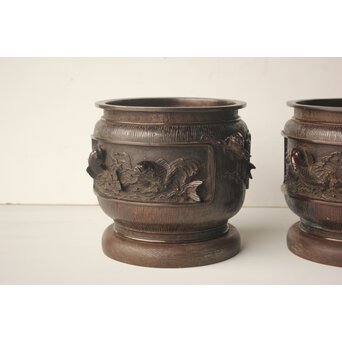 翠松亭梅や造 鋳造 鯉 銅火鉢一対　M493 