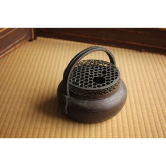 張鳴岐製 銅製手炉　M496