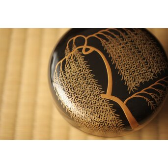 嵯峨蒔絵意匠 柳蒔絵 平棗　Q419 