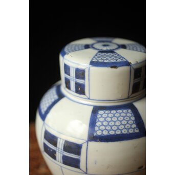 古伊万里 染付市松文茶壷　P666 