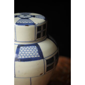 古伊万里 染付市松文茶壷　P666 