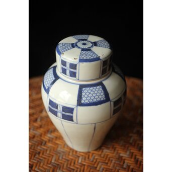 古伊万里 染付市松文茶壷　P666 