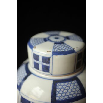 古伊万里 染付市松文茶壷　P666 